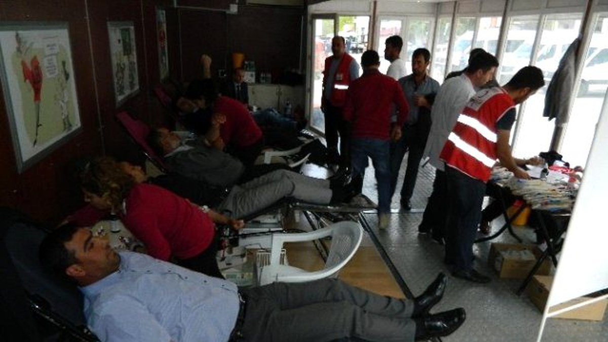 Kaymakamlık, Kızılay ve Esnaf Kan Bağışında Birleşti