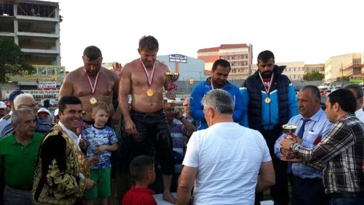 Kepez Güreşlerinin Galibi Balaban Oldu