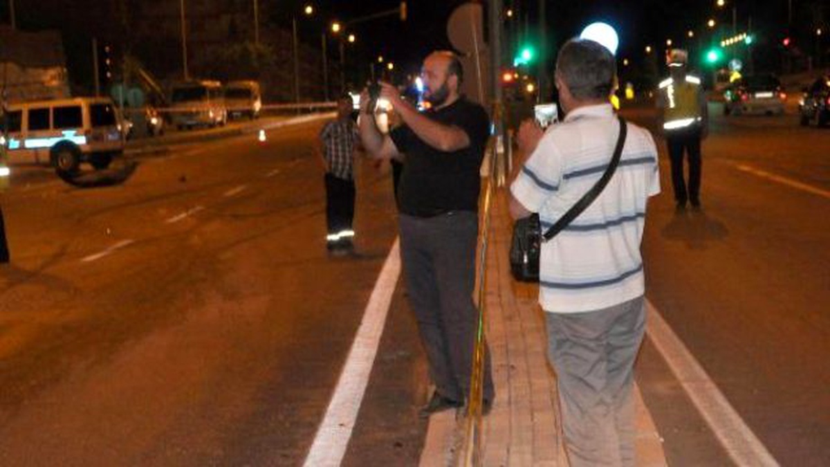 Kırmızı Işıkta Geçti: 1 Ölü, 4 Yaralı
