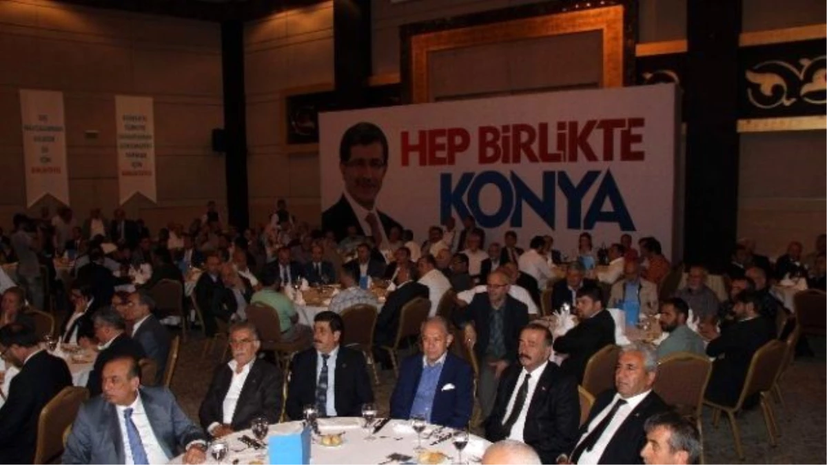 Konya\'da Başbakan Davutoğlu\'na Destek