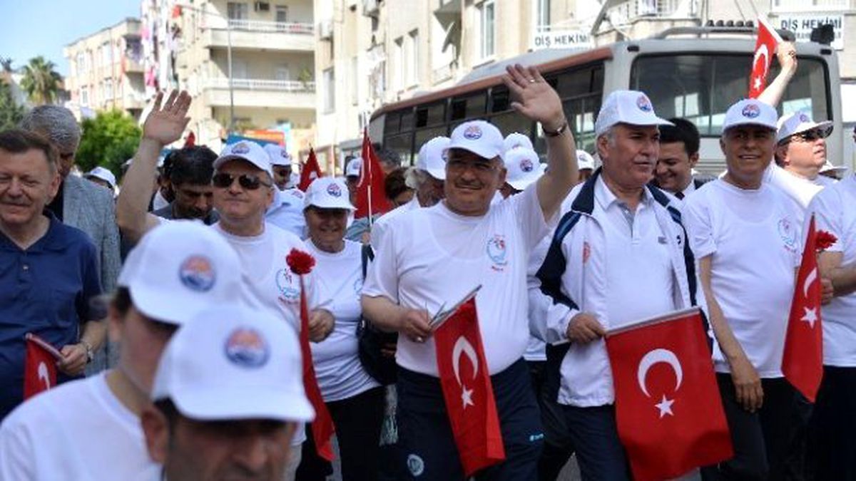 Mersin\'de 19 Mayıs Coşkusu