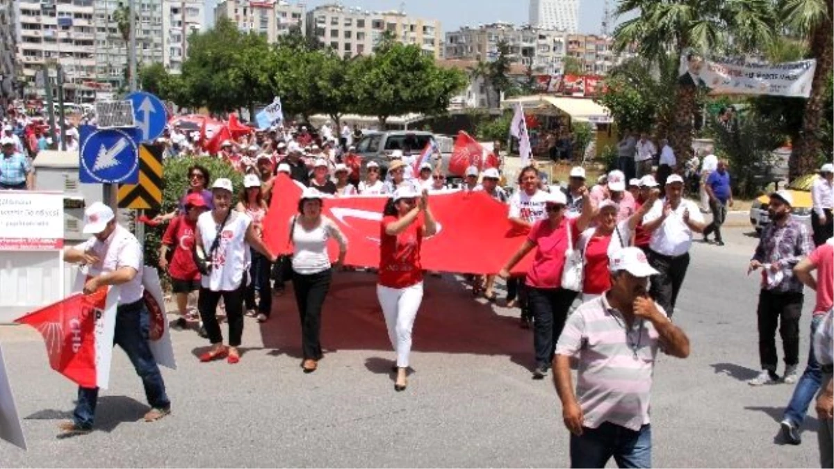 Mersin\'de CHP ve Sivil Toplum Örgütlerinden Alternatif Kutlama