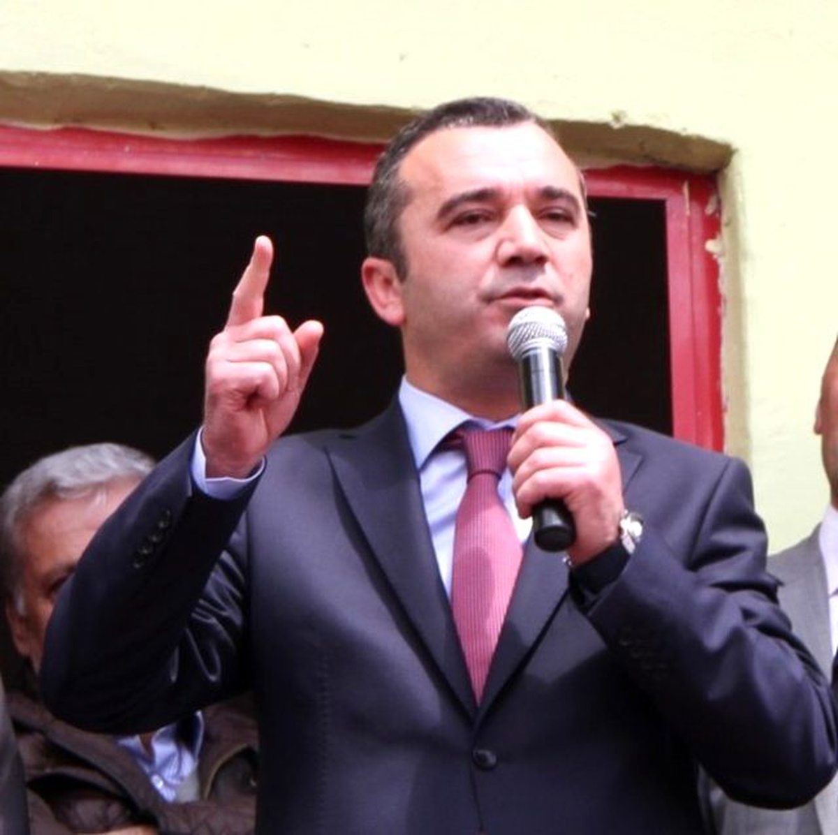 MHP Trabzon Milletvekili Adayı Yavuz Aydın AK Parti\'nin İstikrar Anlayışını Eleştirdi