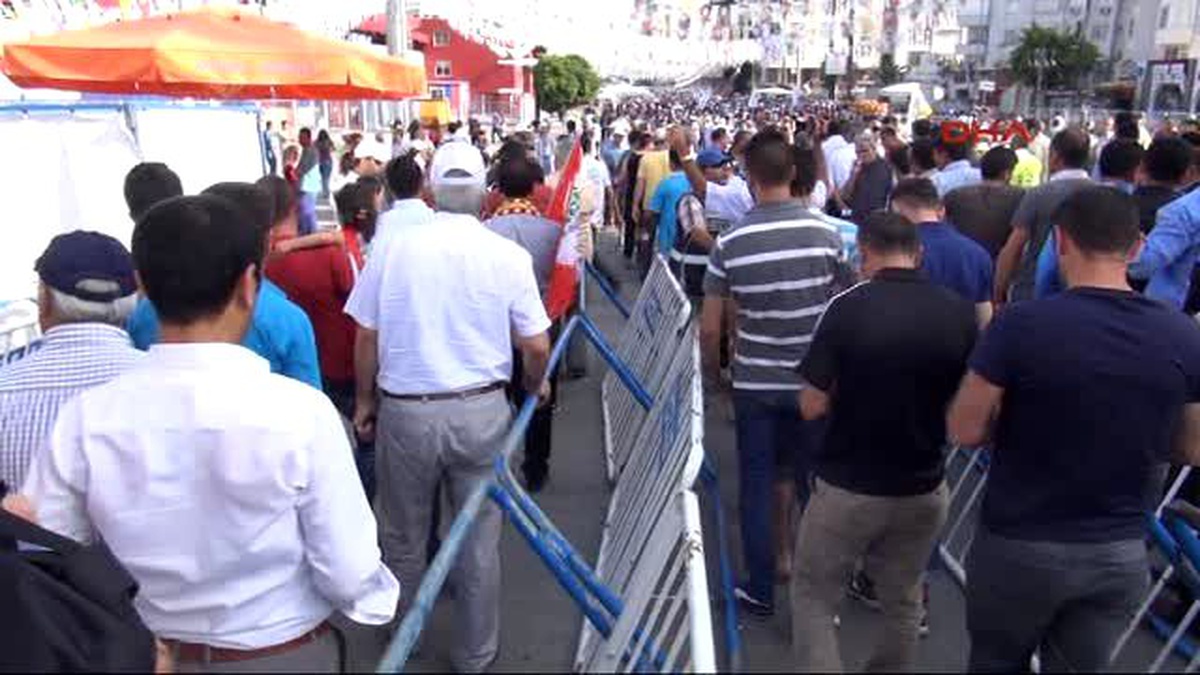 Muğla\'da Gece Kulübünden Mehterli Açılış