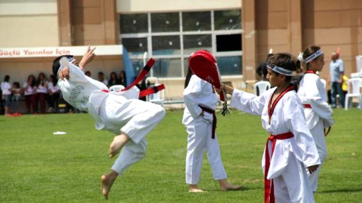 Nevşehir\'de Gençlik Bayramı Coşkuyla Kutlandı