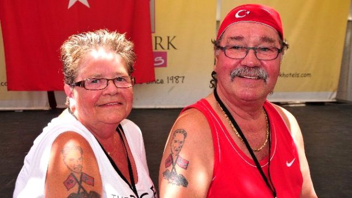 Norveçli Çift Türkiye Aşkını, Dövmelerinde Gösteriyor