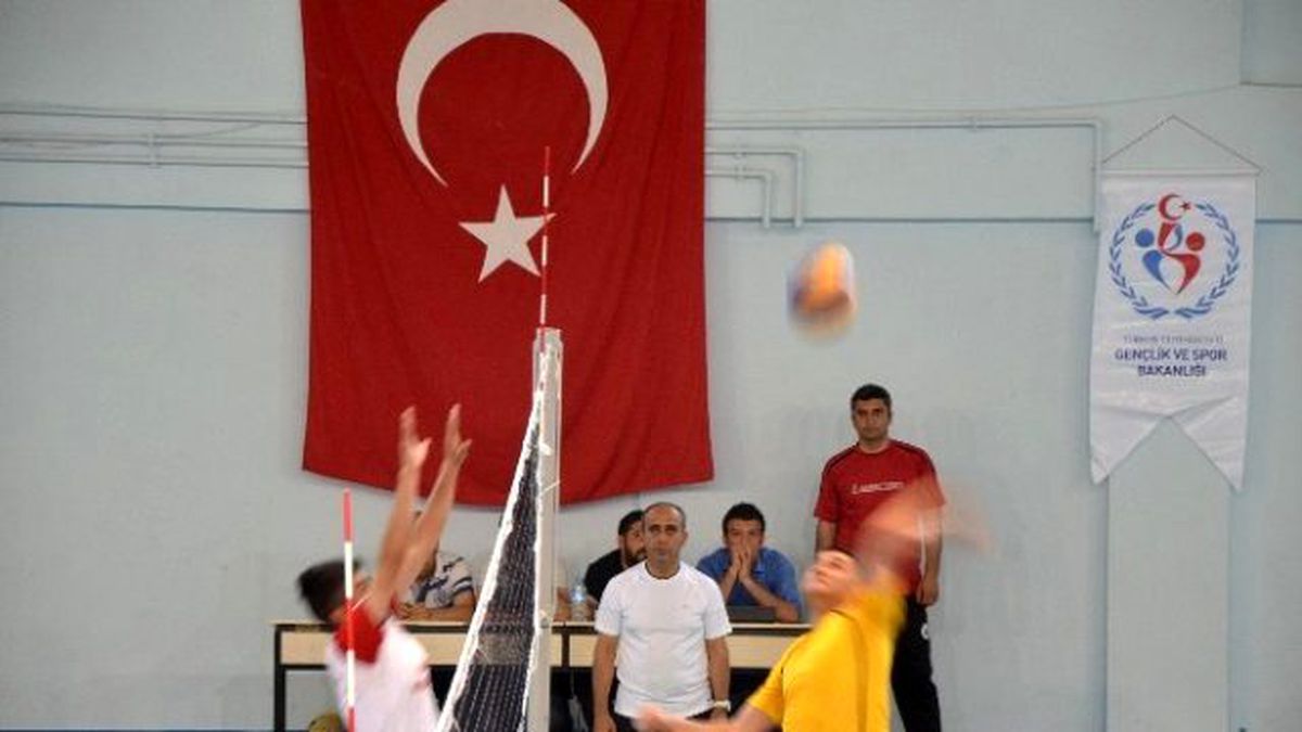 Silvan\'da Voleybol Turnuvası Sona Erdi