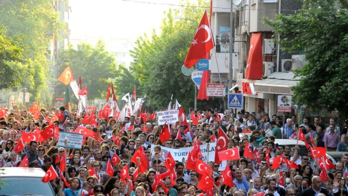 Süleymanpaşalılar Fener Alayı İle Umuda Yürüdüler