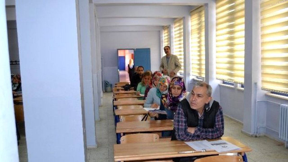 Veliler \'Geleceğim İçin Okuyorum Projesi\' Kapsamında Sınava Girdi