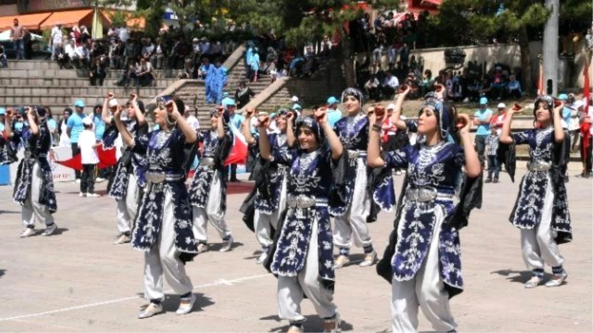 Yozgat\'ta 19 Mayıs Gençlik ve Spor Bayramı Coşku ile Kutlandı