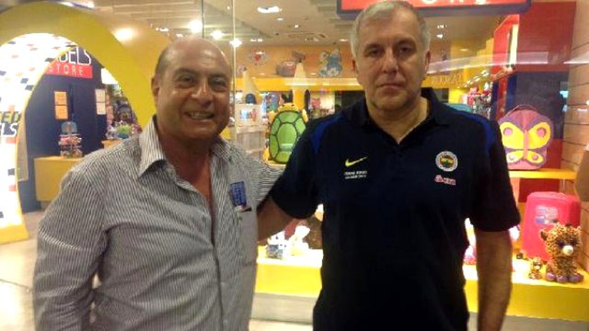 Zelija Obradoviç, Ülker Arena\'ya Asılan Posterini İndirtti