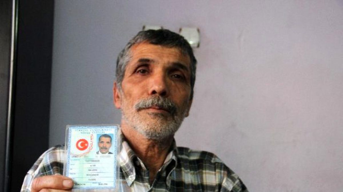 10 Yıllık Emekli Dolandırıldığını İspatlamak İçin Kapı Kapı Dolaşıyor