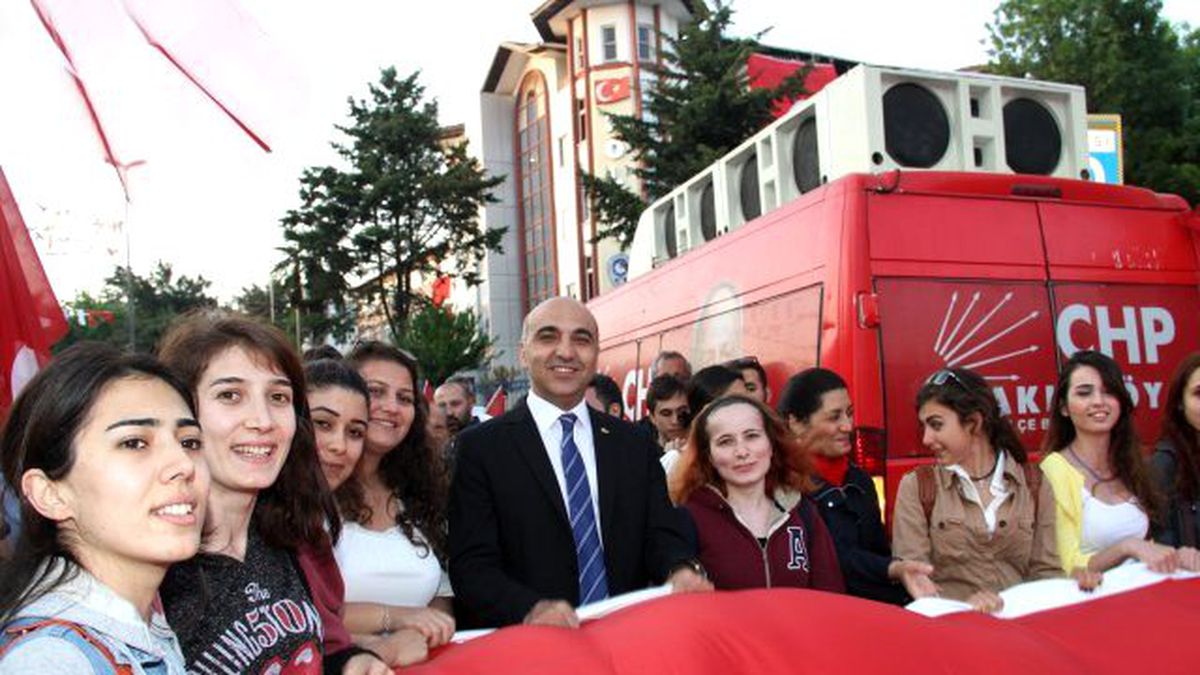 19 Mayıs Bakırköy\'de Coşkuyla Kutlandı