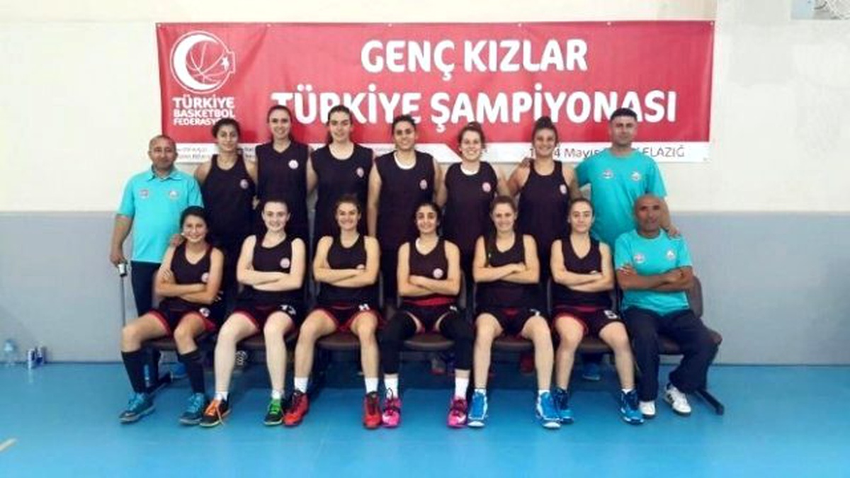 Alanya Belediyespor Basketbol Takımı, Türkiye Şampiyonası\'ndaki İlk Rakibini Yendi