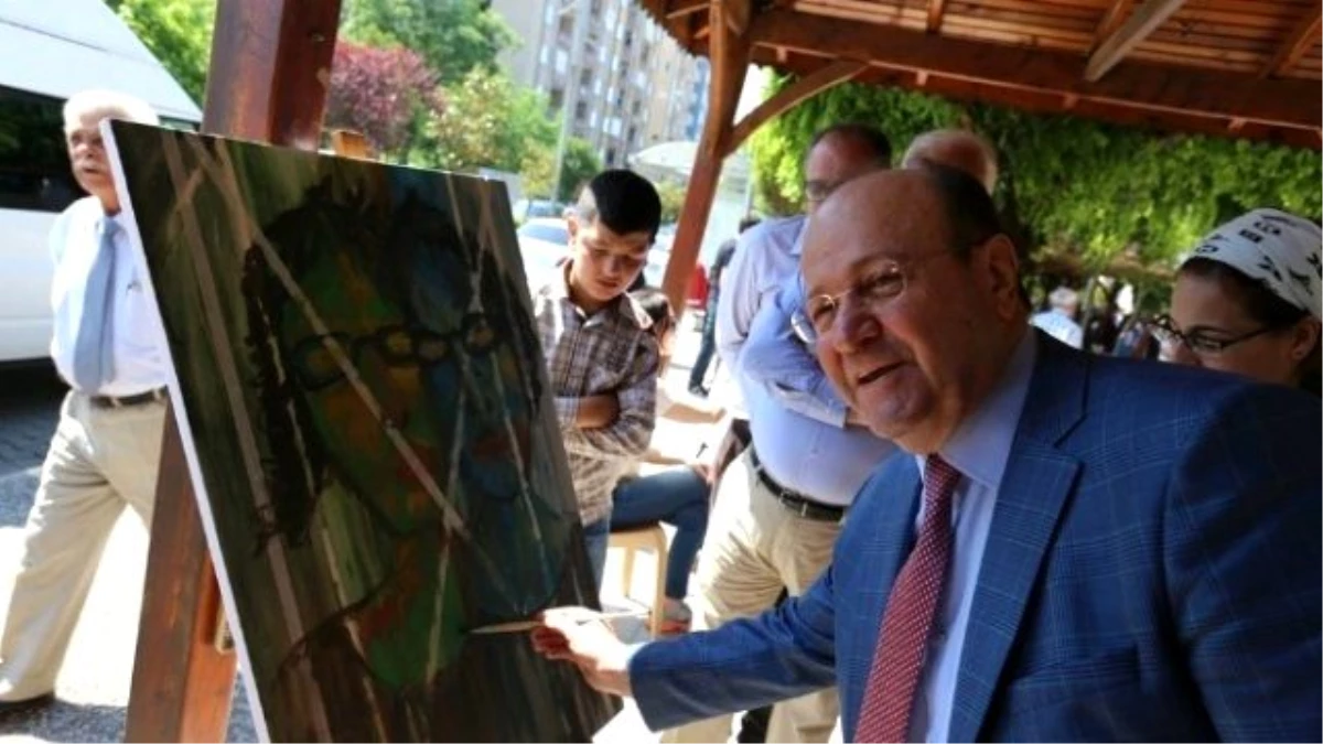 Başkan Özakcan; "Sanatın ve Sanatçının Her Zaman Yanındayız"