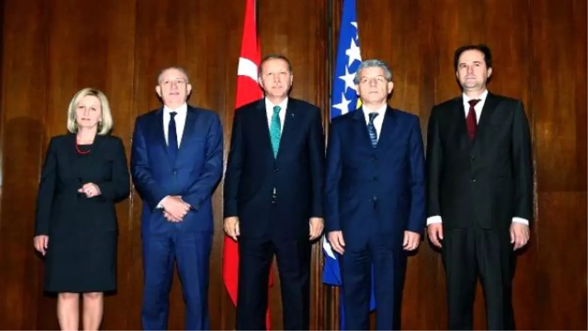 Cumhurbaşkanı Erdoğan Bosna Hersek Başbakanı ve Temsilciler Meclisi Divanı Üyeleriyle Görüştü