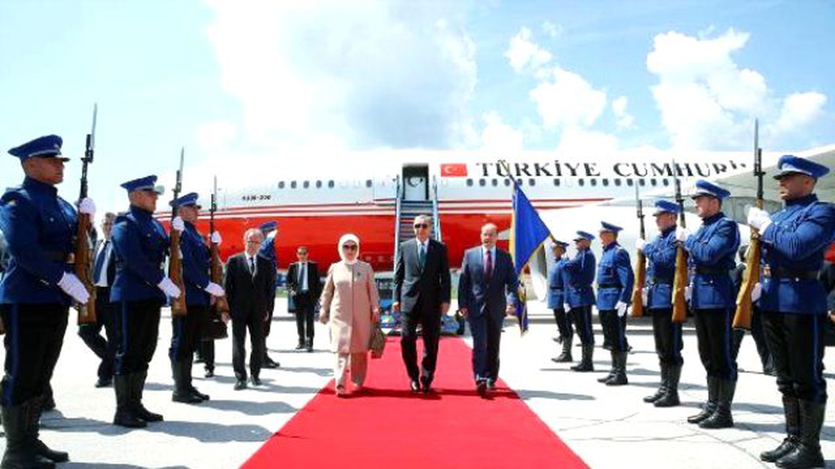 Cumhurbaşkanı Erdoğan Bosna-Hersek\'te Resmi Törenle Karşılandı