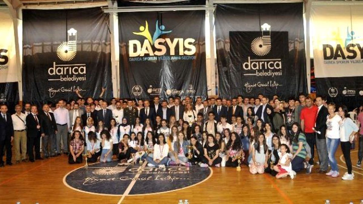 Darıcalı Gençler Ödüllerini Aldı