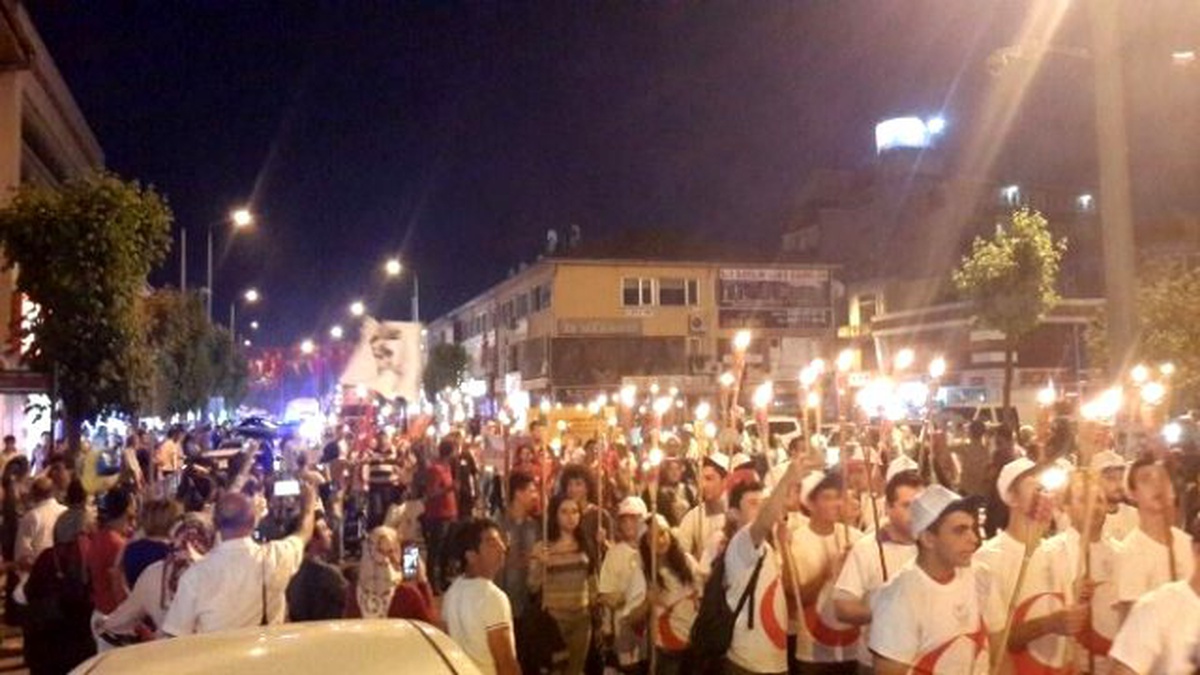 Düzce\'de Fener Alayı Yürüyüşü Yapıldı