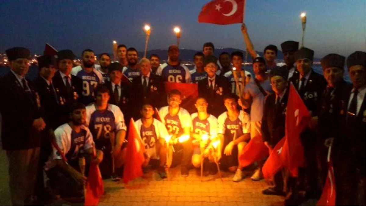 Ege Üniversitesi Amerikan Futbol Takımı\'ndan Örnek Davranış