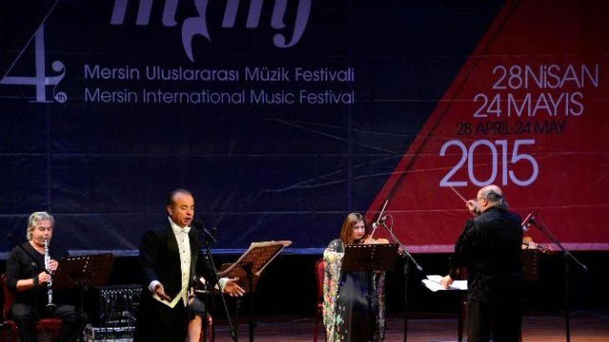 Festivalde Zeki Müren Şarkıları Klasik Müzik Formlarıyla Söylendi