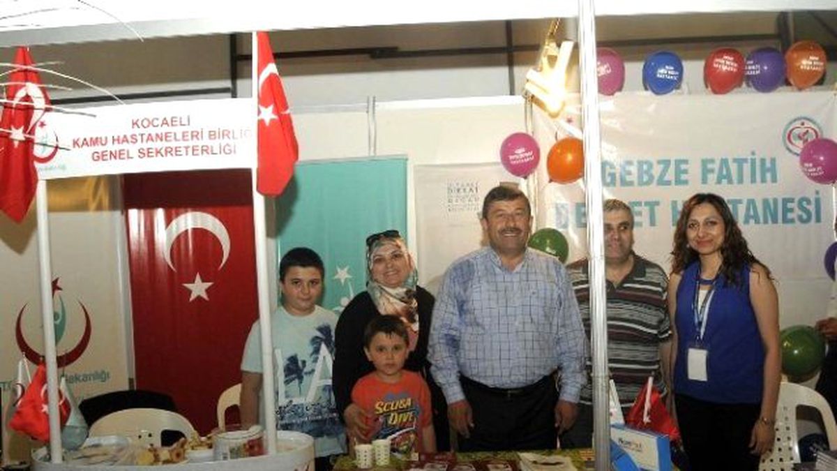 Karabacak Kitap Fuarını Ziyaret Etti