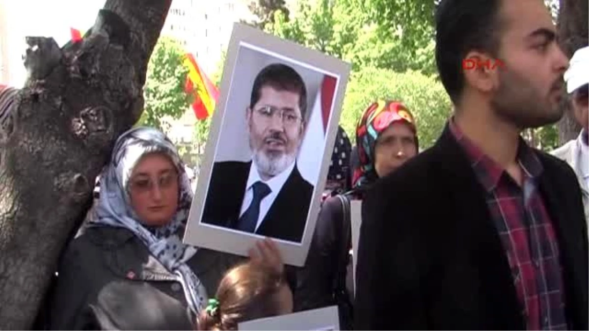 Kayseri?deki Siyasi Partilerden Ortak Mursi Eylemi