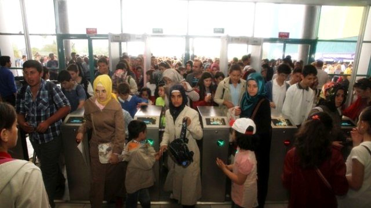Kitap Fuarı Rekora Doymuyor: 101. 751 Ziyaretçi