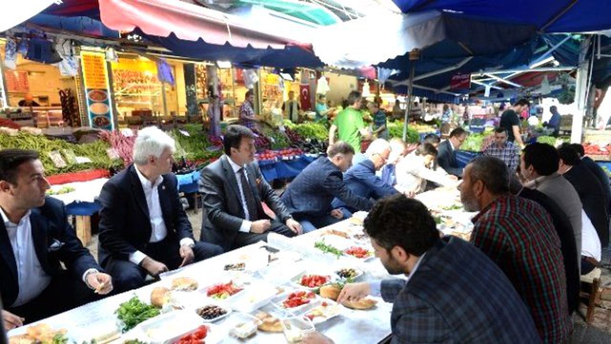 Milletvekili Pazarcı, Başkan Müşteri Oldu