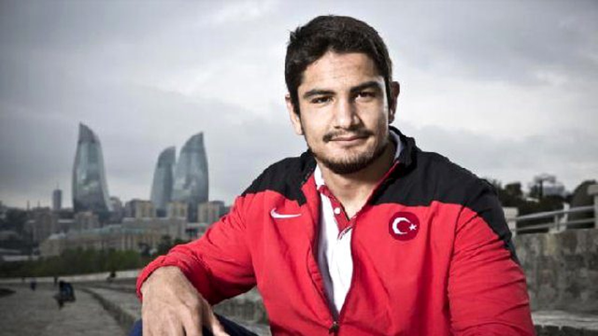 Milli Güreşçi Taha Akgül, Bakü 2015\'in Sporcu Elçisi Oldu