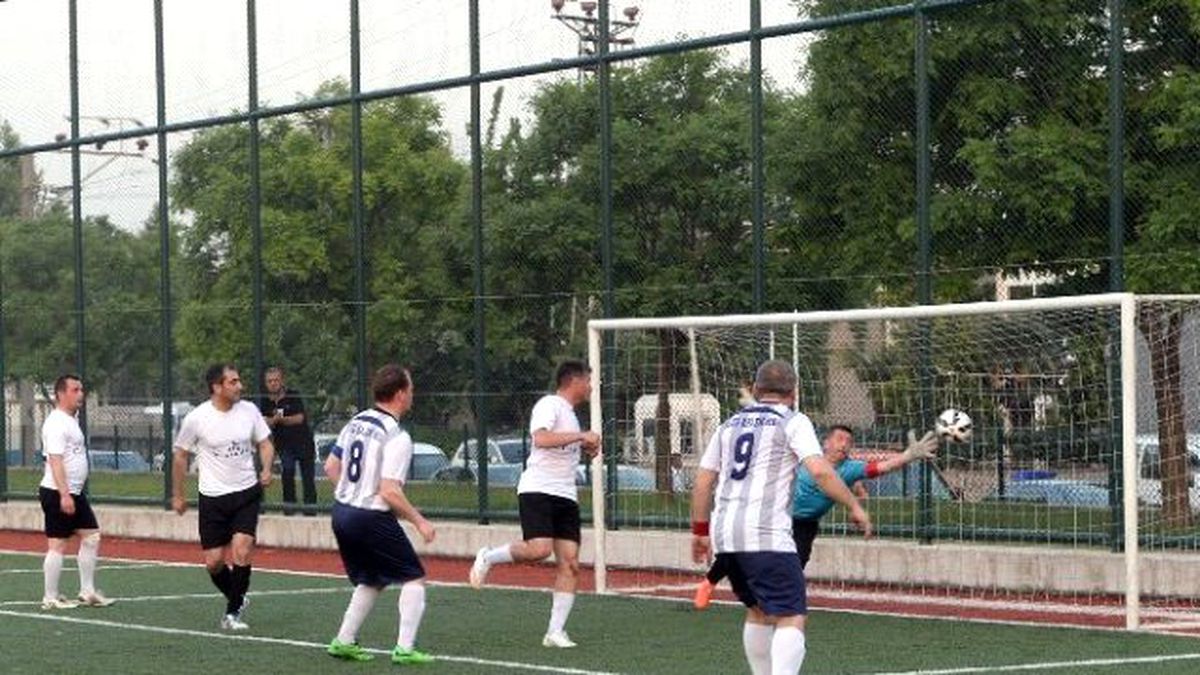 Osmangazi\'de Şampiyon Özel Kalem
