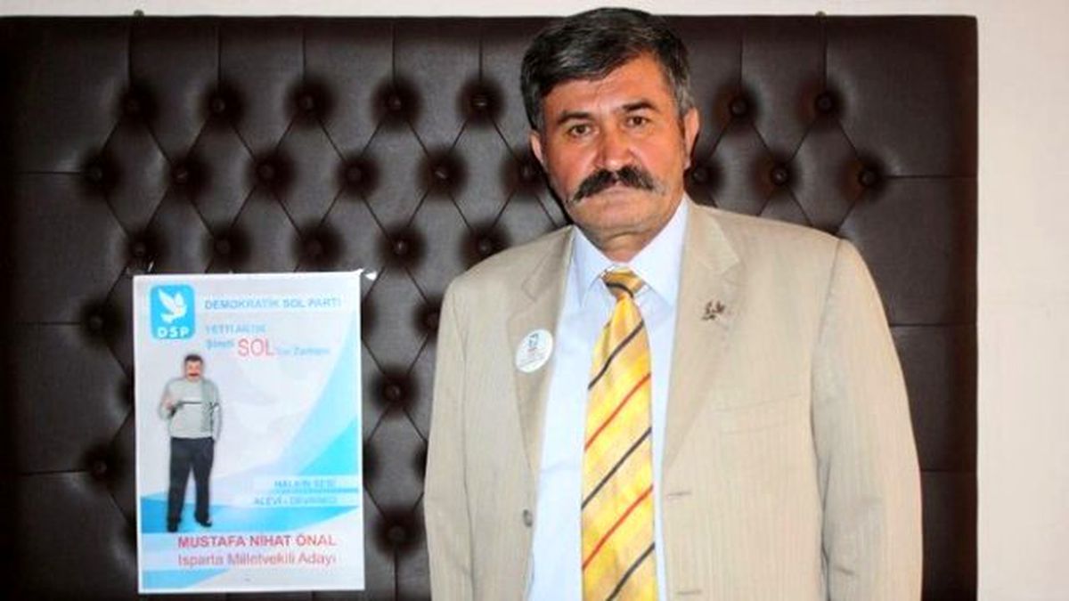 DSP Isparta Adayından Rakı Kadehli Seçim Afişi