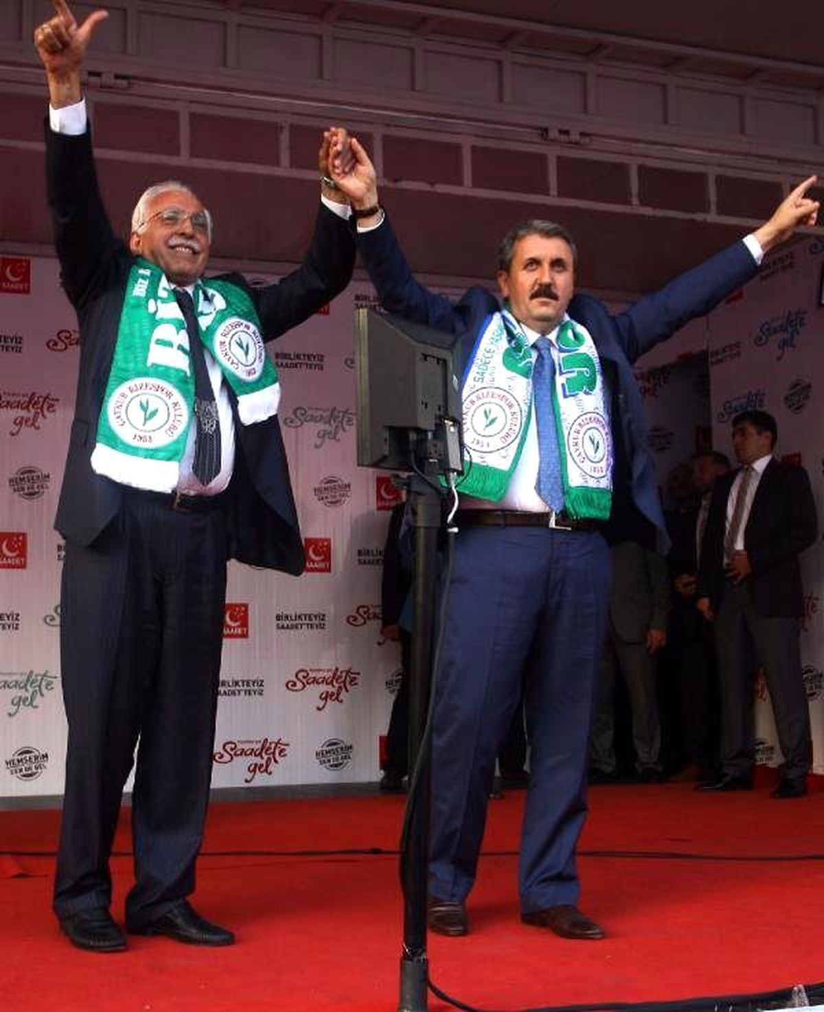 Rize\'de Milli İttifak Mitinginde Kamalak ve Destici\'den Eleştiriler