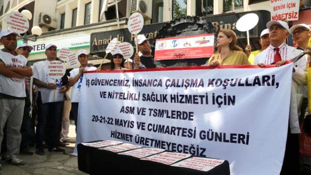 Sağlıkçılardan Kara Tabutlu Eylem