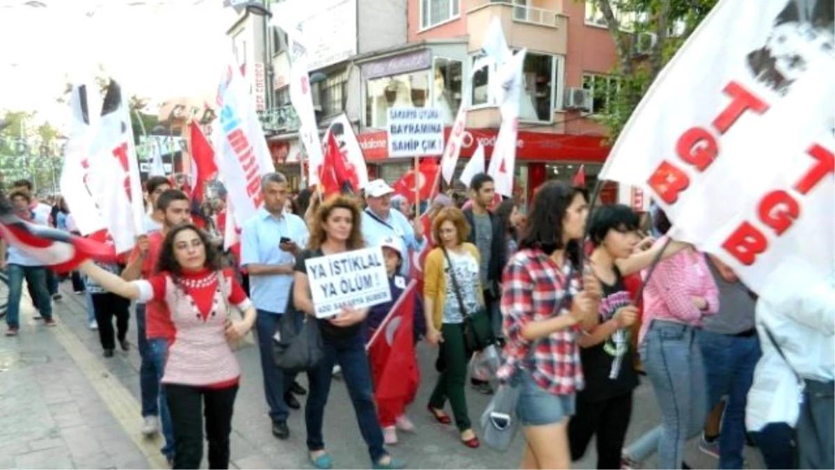 Sakarya\'da 19 Mayıs Yürüyüşü Gerçekleşti