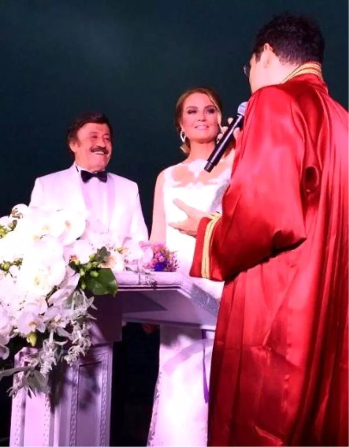 Selami Şahin 30 Yıllık Eşiyle Yeniden Evlendi