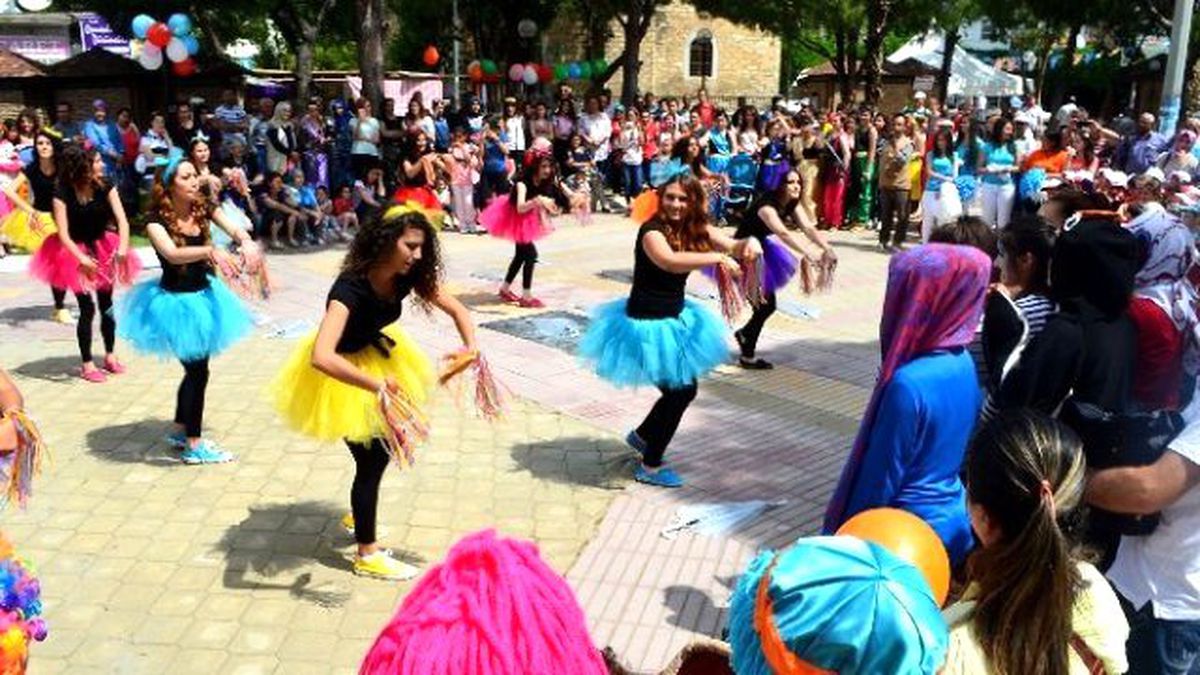 Söke\'de Okul Öncesi Eğitim Şenliği