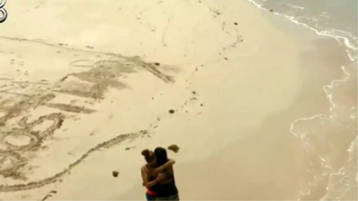 Survivor\'da Büyük Sürpriz! Sahra ve Berna Barıştı!