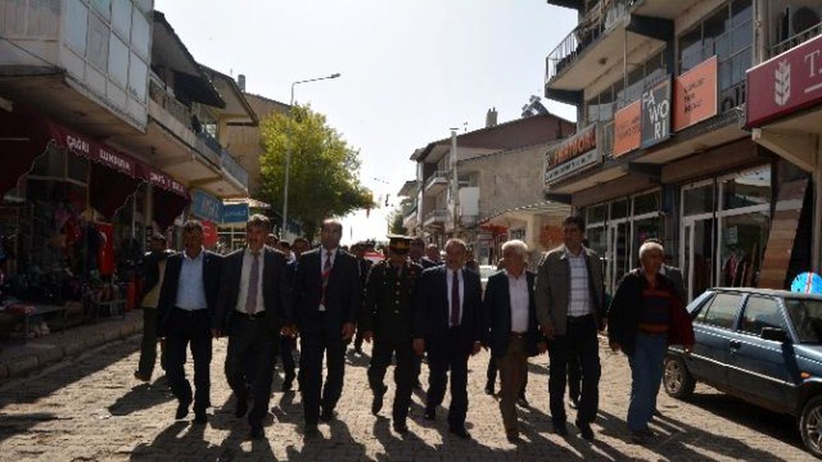 Tercan\'da 19 Mayıs Gençlik Yürüyüşü