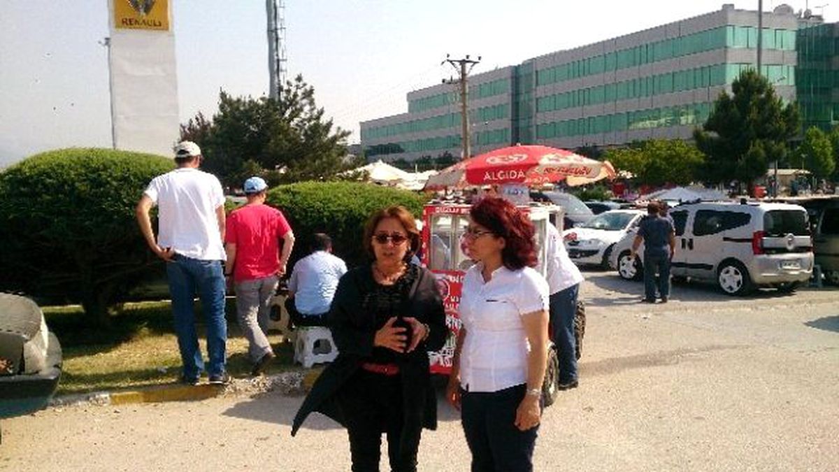 Türkiye Milletvekili Biçer\'den Renault İşçilerine Destek