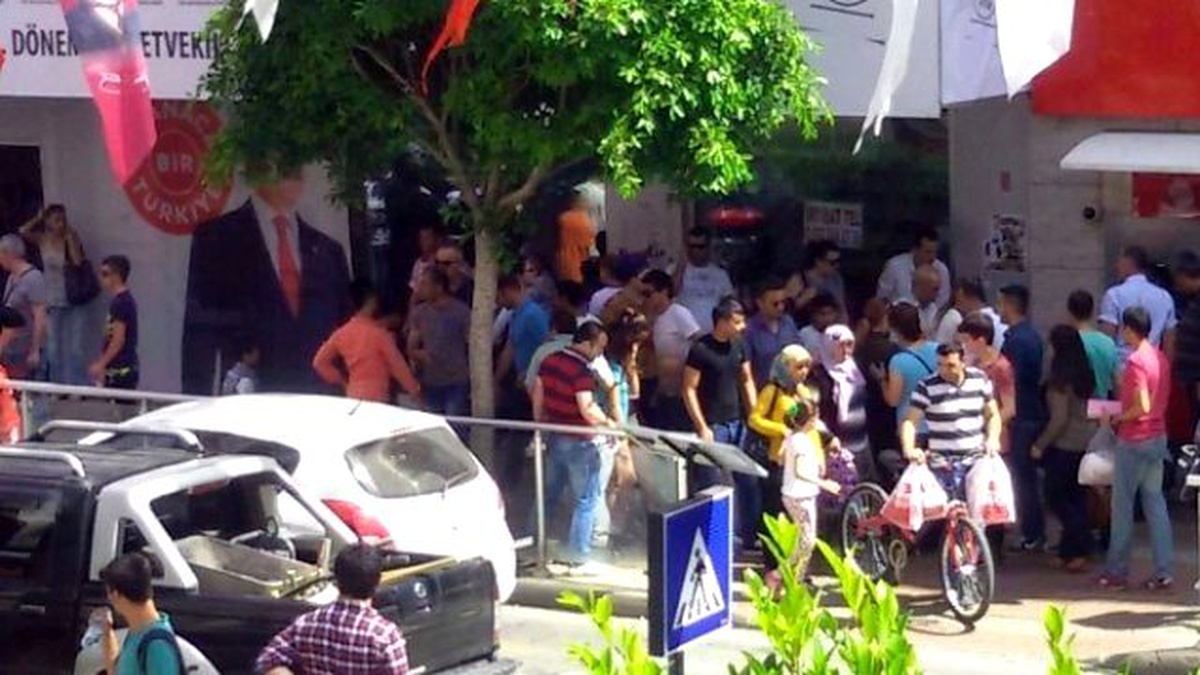 Yaralı Kadın Sedyenin Azizliğine Uğradı