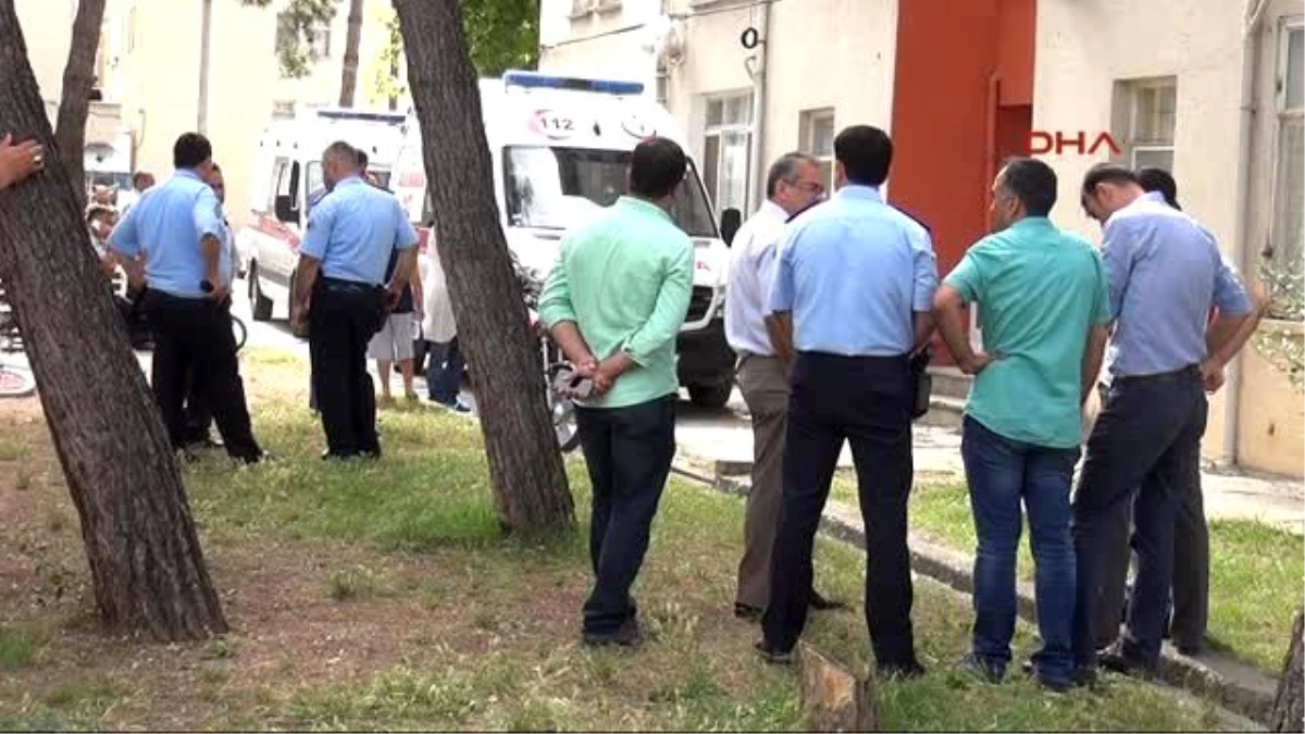 Adana Taşlı Saldırıda Beyni Hasar Gören Komiser Lojmanında İntihar Etti