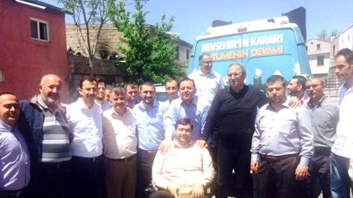 Ak Adaylardan Engelli Vatandaşa Tekerlekli Sandalye