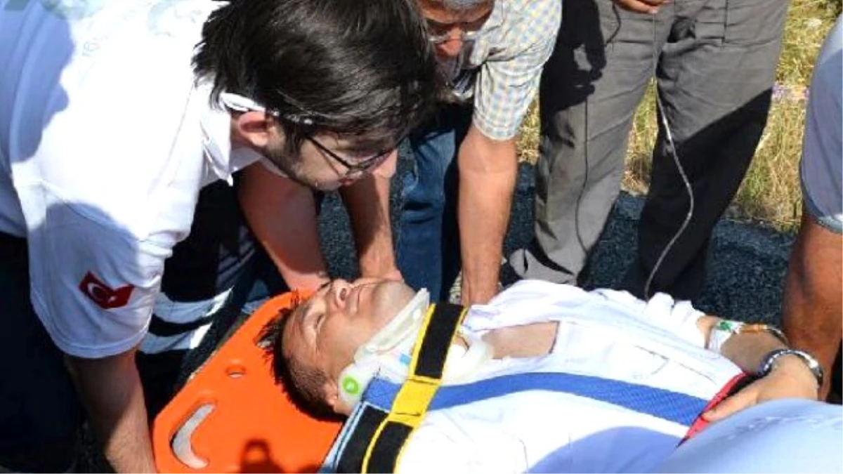 AK Parti Milletvekili Adayı Kazada Yaralandı
