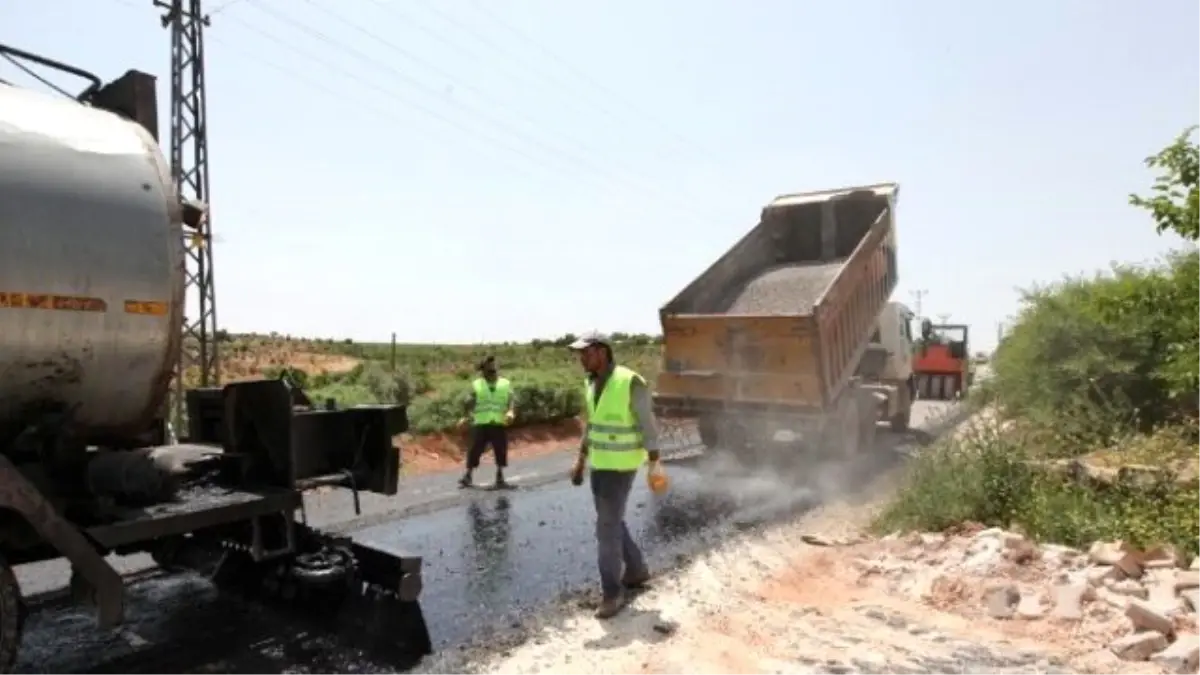 Büyükşehir Köylerin Yollarını Genişletiyor