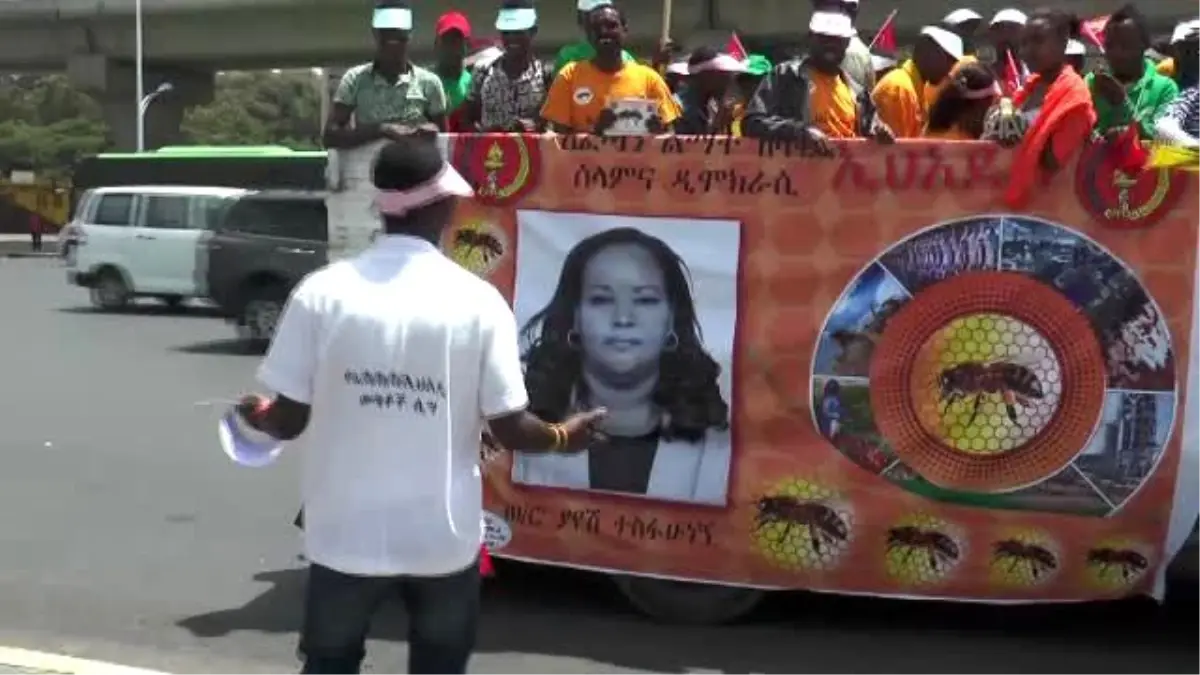 İktidar Partisi Destekçileri Gösteri Düzenledi - Addis