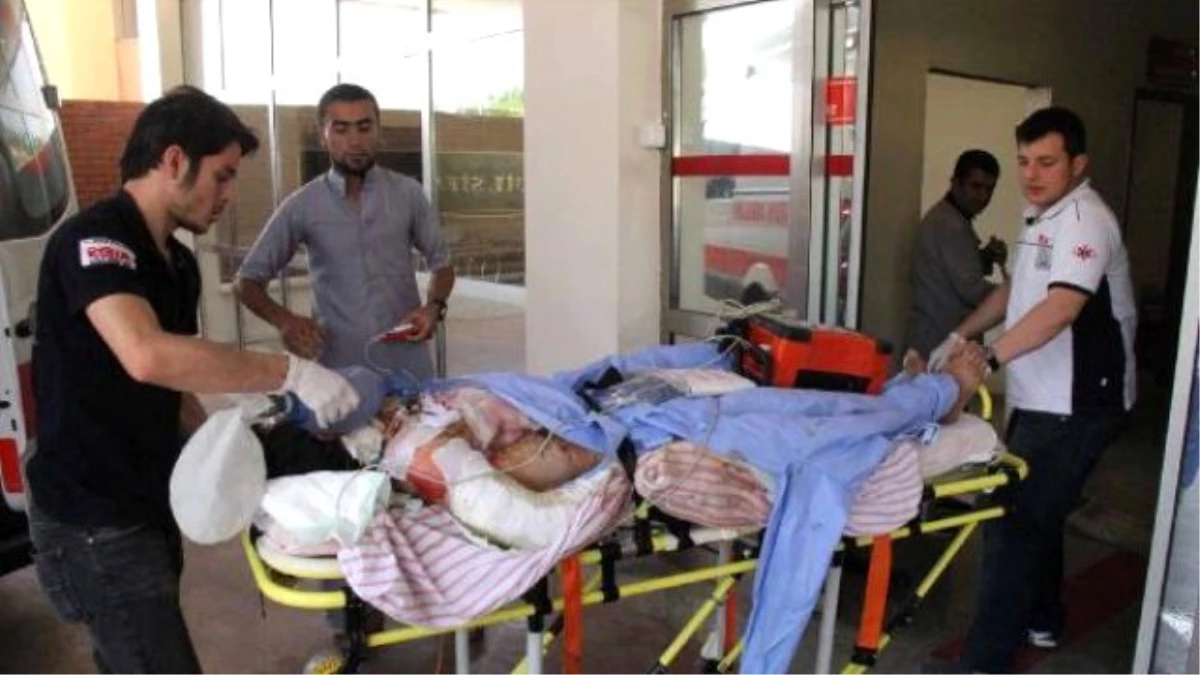 Suriye\'de Yaralandı, Şanlıurfa\'ya Tedaviye Getirildi