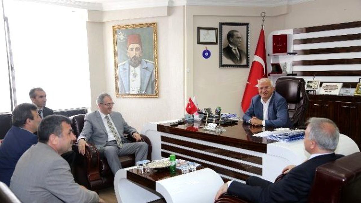 Torbalı\'ya 100 Araçlık İş Makinesi Parkı Kuruluyor