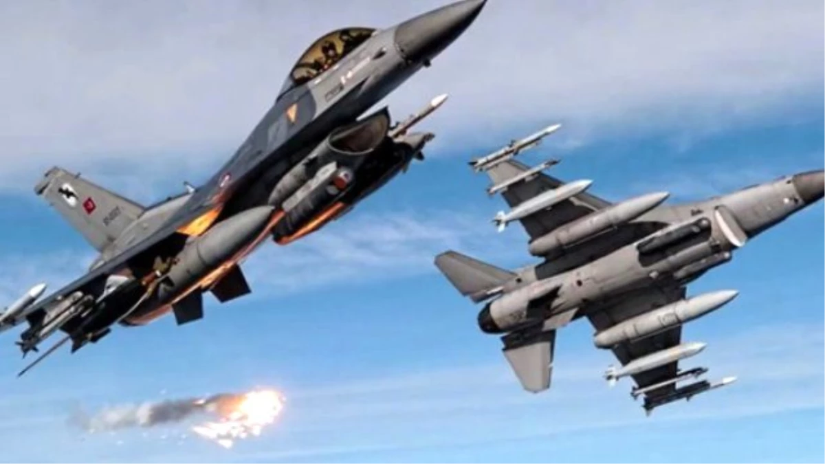 Türk F-16\'larını Gören Suriye Uçağı Kaçtı