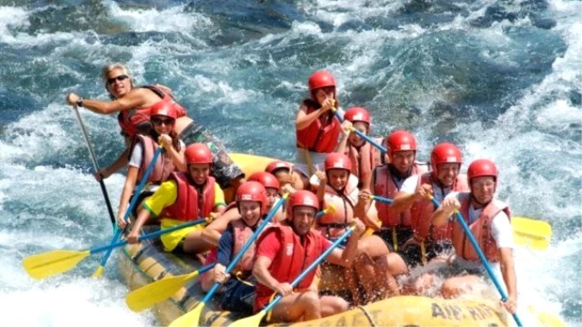 Türkiye\'de İlk Rafting Kursu Manavgat\'ta Açıldı